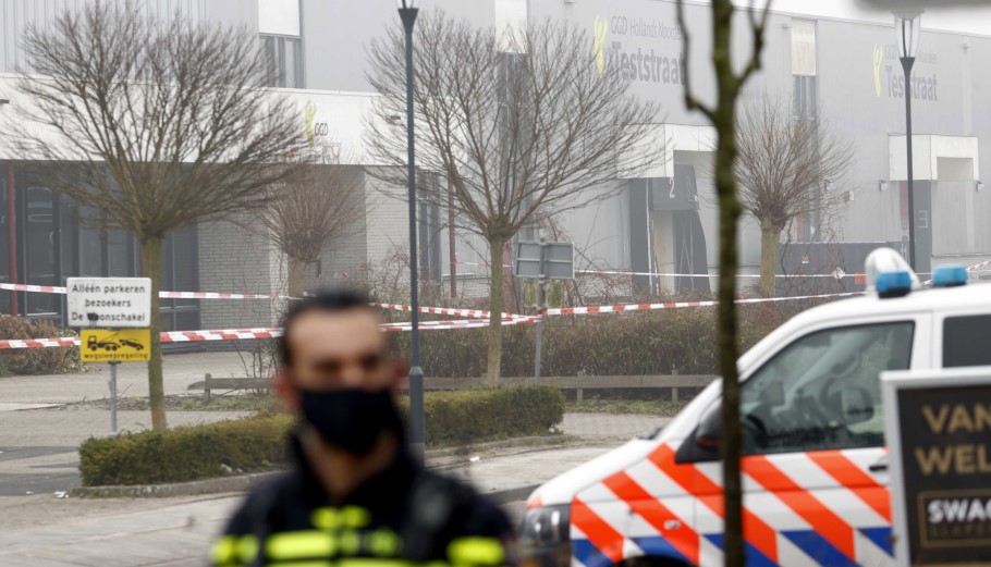 Ολλανδία: Περιστατικό ομηρίας με εκρηκτικά σε καφετέρια στην πόλη Έντε – Συνελήφθη ο δράστης (upd)