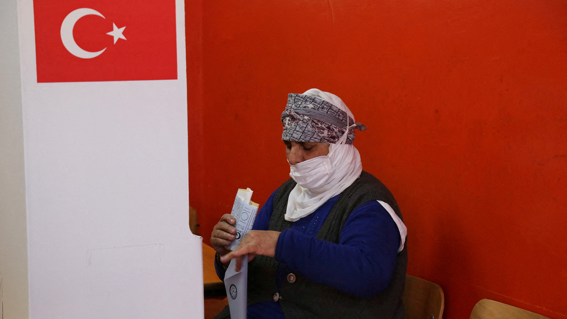 Τουρκία: Αιματηρά επεισόδια στο περιθώριο των δημοτικών εκλογών – Ένας νεκρός και 12 τραυματίες