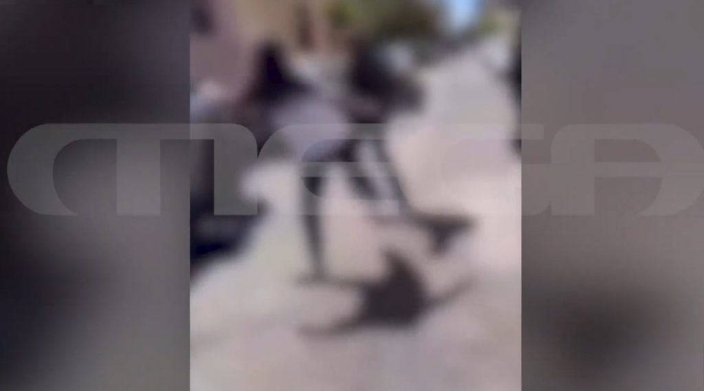 Πύργος: Νέο βίντεο ντοκουμέντο από τον άγριο ξυλοδαρμό 13χρονης μαθήτριας – «Ήταν προμελετημένο»
