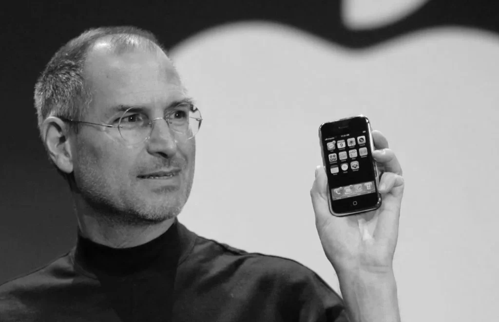 Apple: Σαν σήμερα ο Σ.Βόζνιακ και ο Σ.Τζόμπς έφεραν την επανάσταση στον χώρο της πληροφορικής