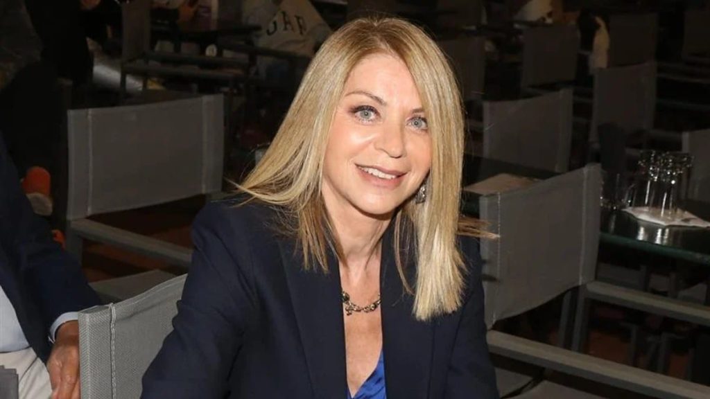 Πένθος για την Ε.Στάη: Έφυγε από τη ζωή η μητέρα της