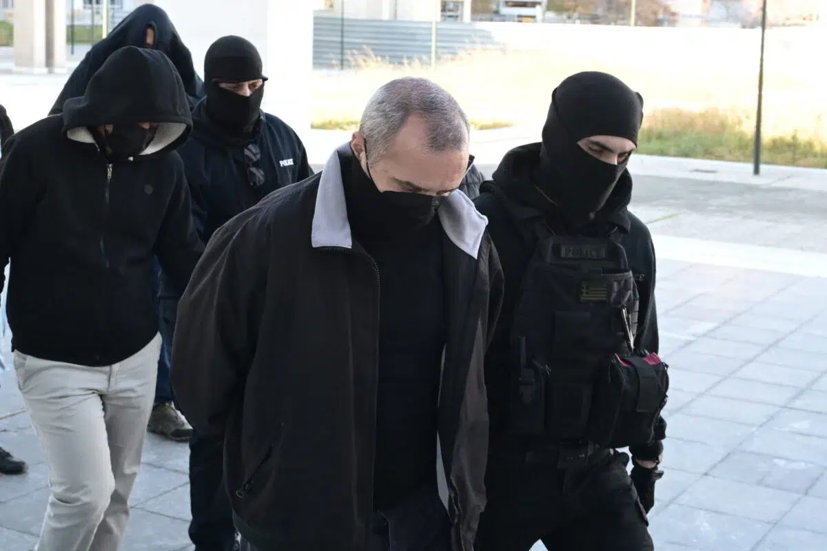 Κολωνός: Ισόβια στον Η.Μίχο για τον βιασμό της 12χρονης – Ελεύθερη άμεσα η μητέρα της