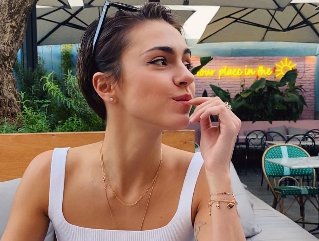 Κ.Ταραμπάνκο: Υποδέχτηκε τον Απρίλιο με βουτιές σε πισίνα (βίντεο) 