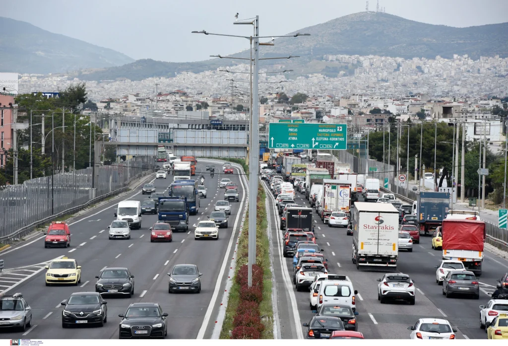 Κίνηση τώρα: «Στο κόκκινο» οι κεντρικοί δρόμοι του Λεκανοπεδίου