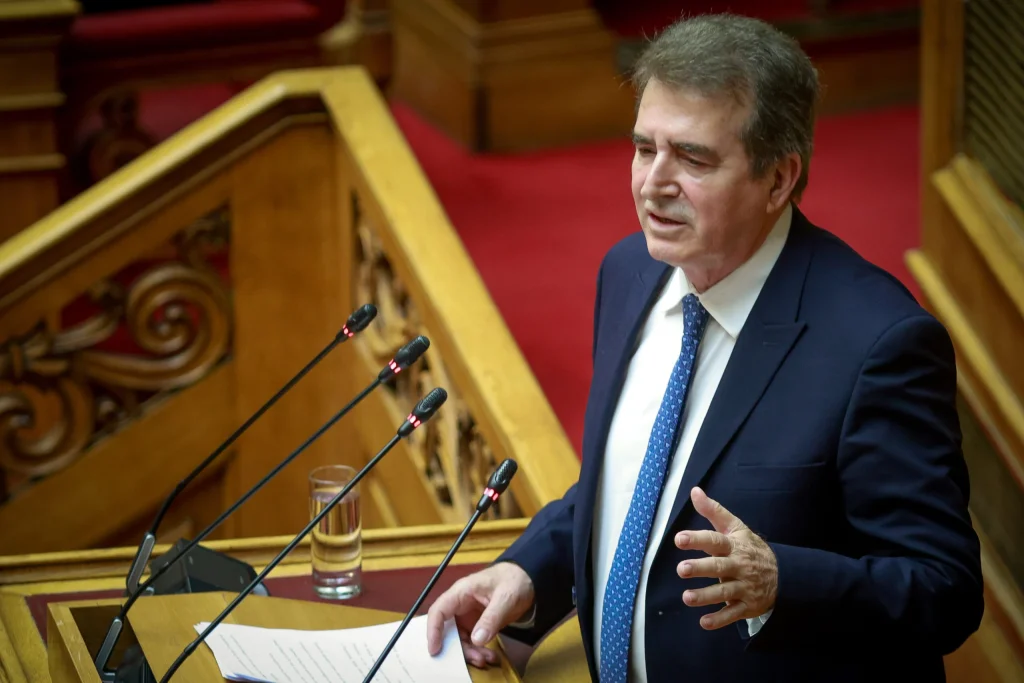 Μ.Χρυσοχοΐδης για δολοφονία στους Αγ.Αναργύρους: «Είναι ένα από τα πιο απεχθή εγκλήματα που έχω βιώσει»