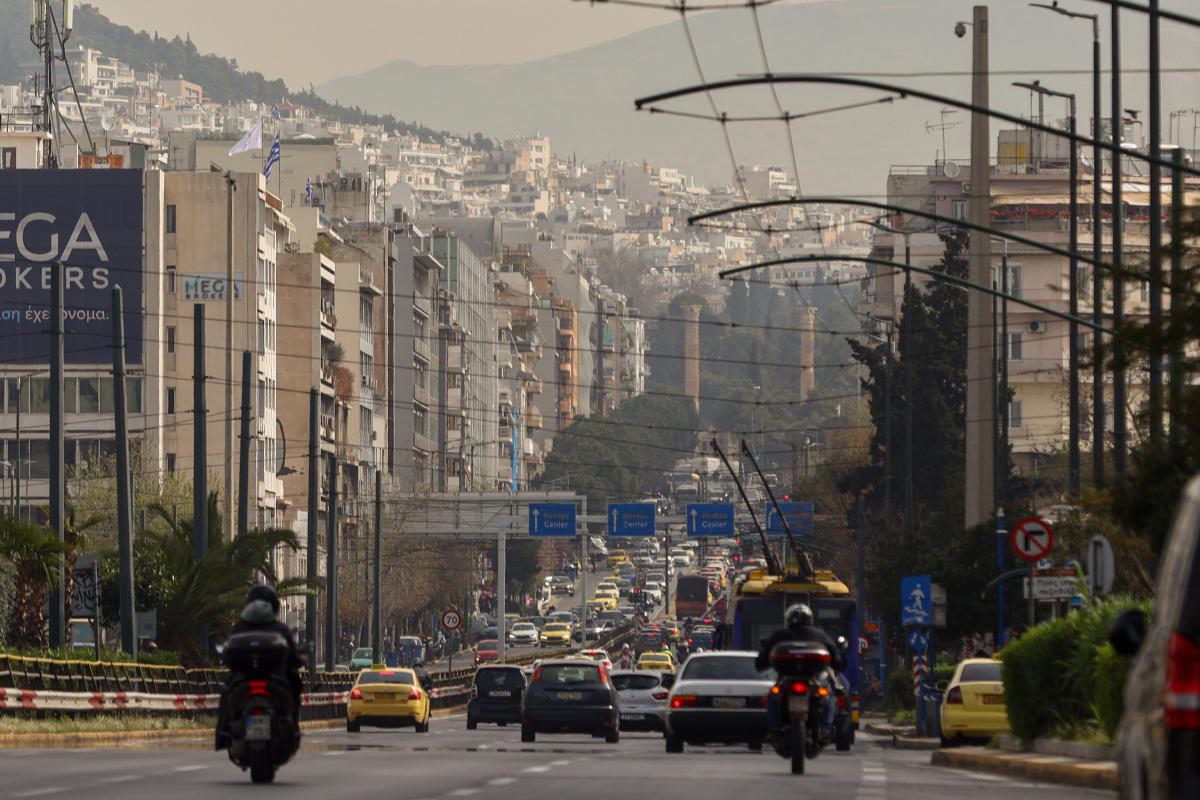 Καιρός: Σκόνη με ζέστη σε όλη τη χώρα – Αναλυτικά η πρόβλεψη