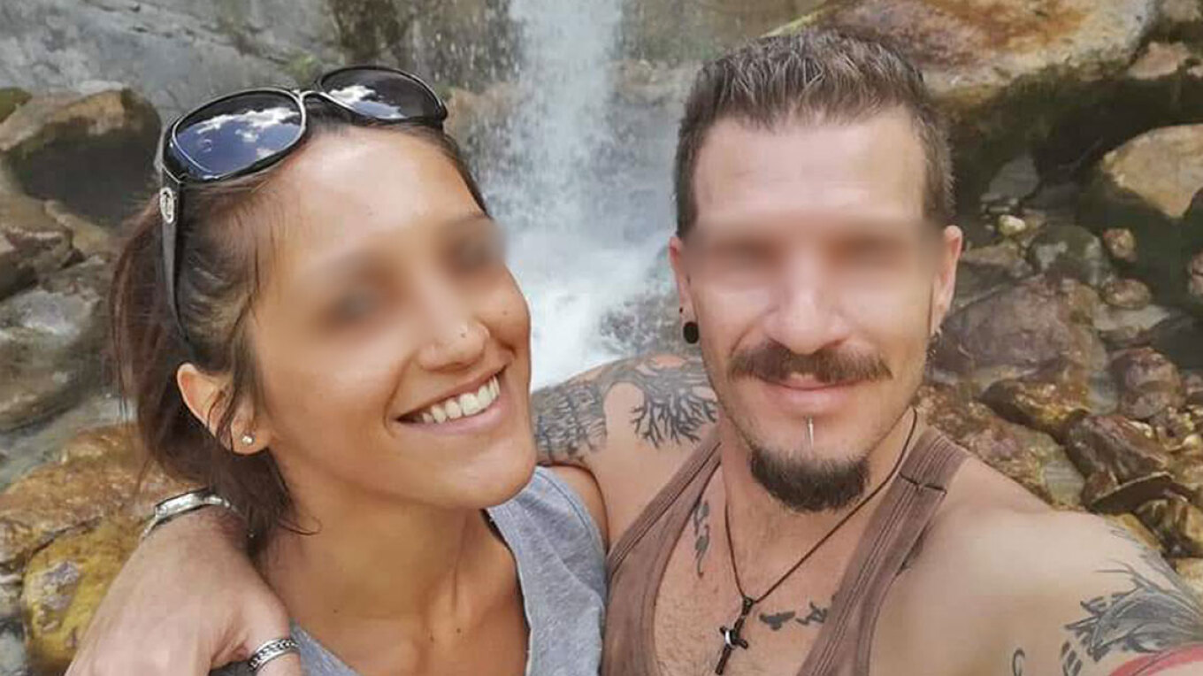 Άγιοι Ανάργυροι – Συγκλονίζει αυτόπτης μάρτυρας: «Την κάρφωνε με το μαχαίρι στην πλάτη και φώναζε “θα σε σκοτώσω”»