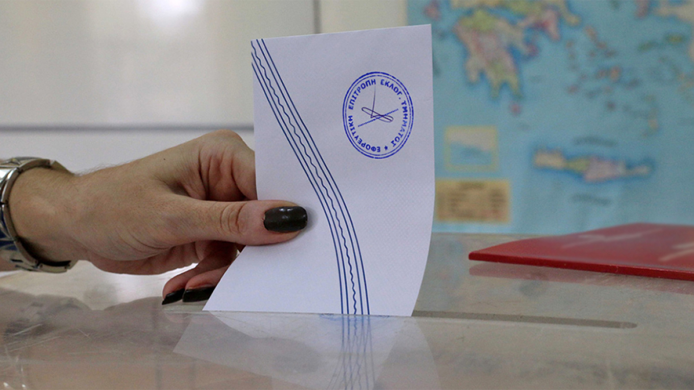 «Ναι» στην προανακριτική για τα Τέμπη λέει νέα δημοσκόπηση