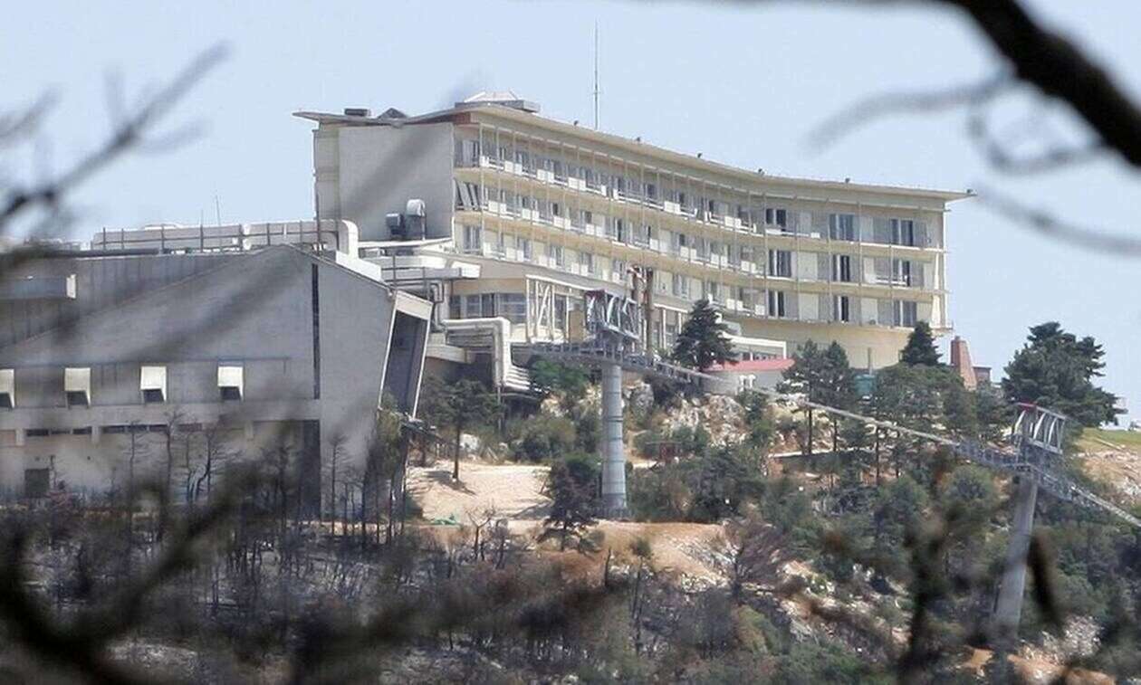 Μετεγκατάσταση του Καζίνο Πάρνηθας στο Μαρούσι: Μόλις 40 άτομα συγκεντρώθηκαν για να διαμαρτυρηθούν