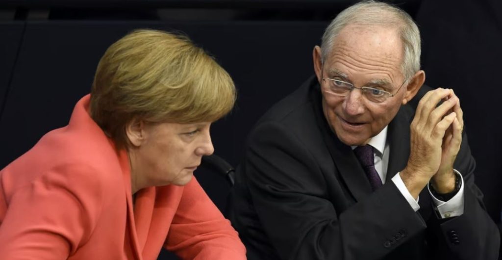 «Έγινε απόπειρα ανατροπής της Α.Μέρκελ το 2015», έχει γράψει ο Β.Σόιμπλε