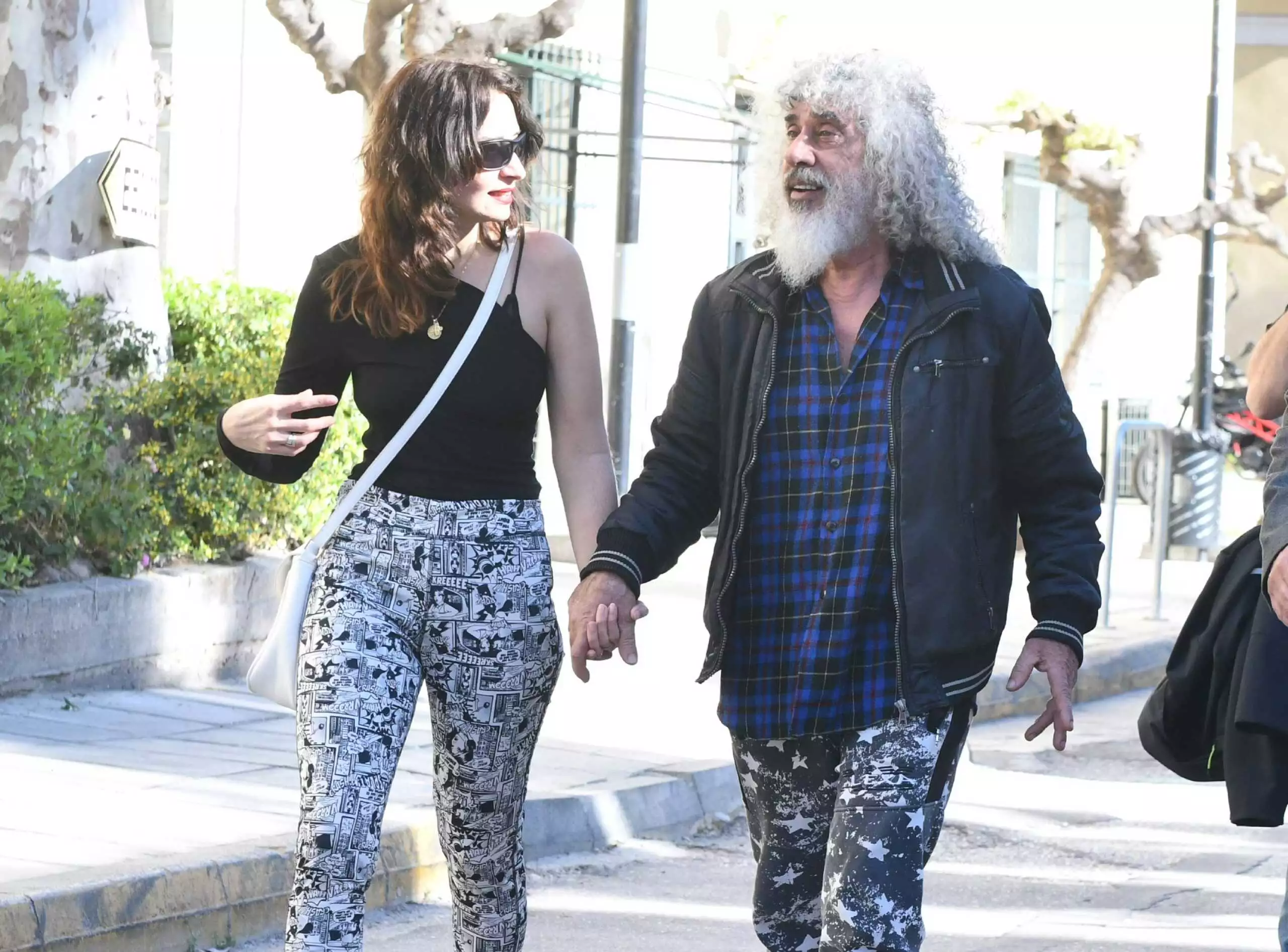 Γ.Γιοκαρίνης: Αποχώρησε αγκαλιά με την σύζυγό του από το δικαστήρια