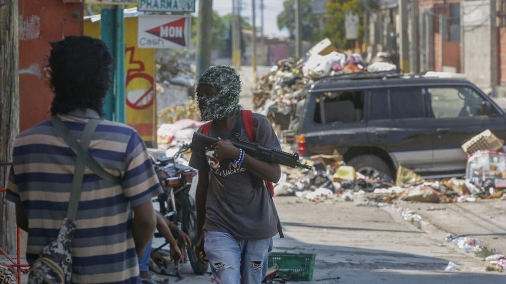 Κλιμακώνεται η βία στην Αϊτή: Συμμορίες ενόπλων επιτέθηκαν στην Εθνική Βιβλιοθήκη