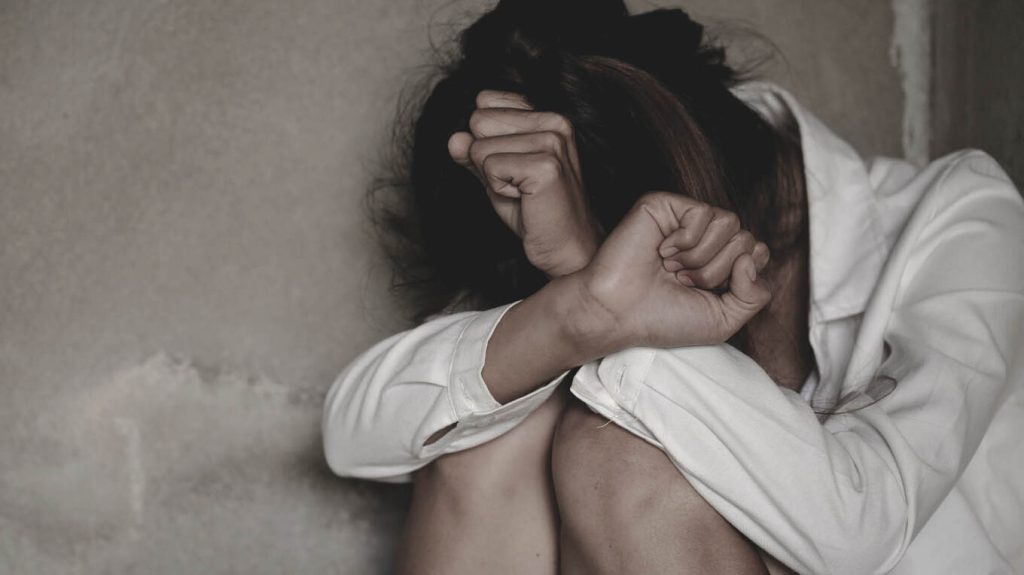 Δυτική Ελλάδα: Συνελήφθησαν πέντε άτομα για υποθέσεις ενδοοικογενειακής βίας