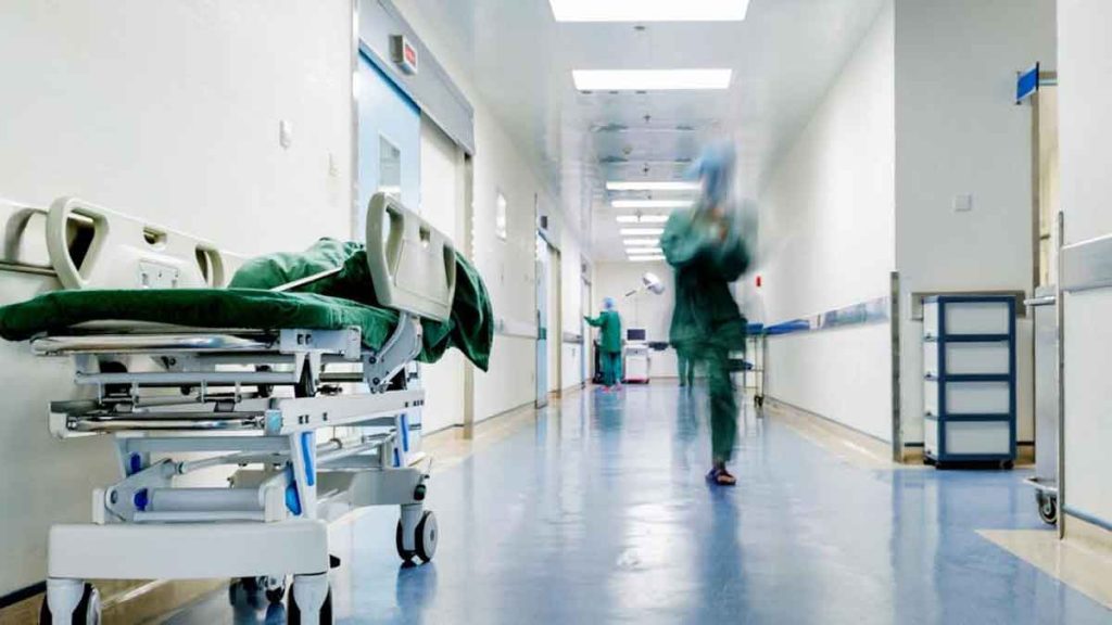 Κρήτη: Τεράστια προβλήματα στα νοσοκομεία λόγω υποστελέχωσης – Με 4 κλίνες ΜΕΘ το Λασίθι
