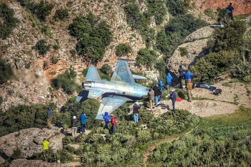 Φαράγγι Βουραϊκού:  Το ελληνικό  “mach loop” στον Ηνίοχο – Εκπληκτικές εικόνες