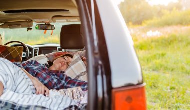 Ίμπιζα: Ντόπιο αναγκάζονται να ζουν σε αυτοκίνητα λόγω των απλησίαστων ενοικίων (φώτο)