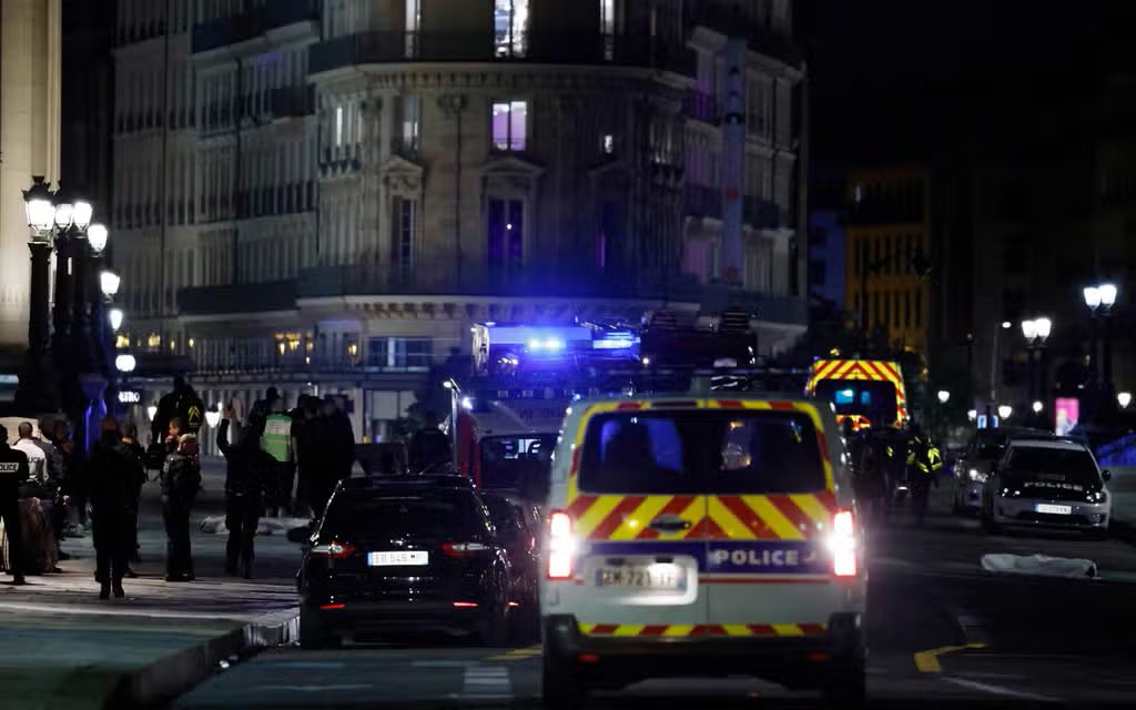 Έκτακτο: Έκρηξη με 3 νεκρούς στο Παρίσι (βίντεο)
