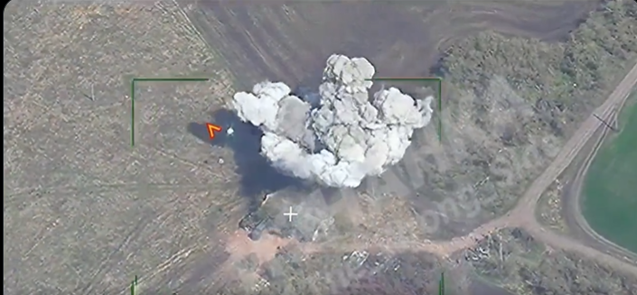 Επίθεση με πυραύλους από τον ρωσικό στρατό σε ουκρανικό φορτηγό και αποθήκη πυρομαχικών