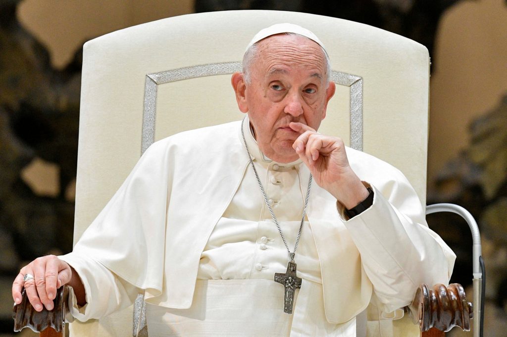 Βατικανό για την παρένθετη μητρότητα: «Πρέπει να μετατραπεί σε οικουμενικό αδίκημα»