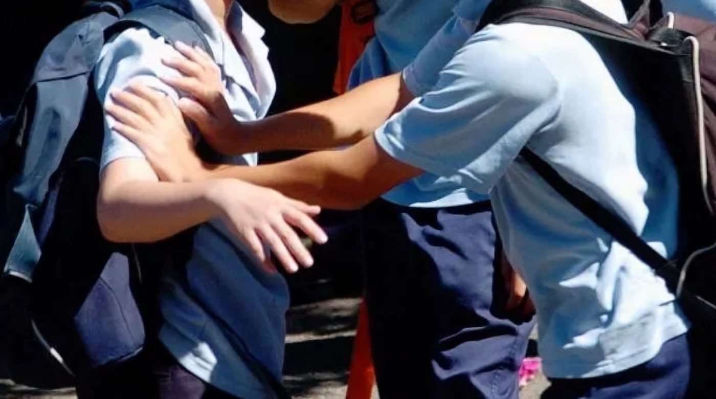 Λάρισα: Επίθεση από συμμαθητές του στο Δημοτικό δέχτηκε ανήλικος – Τι καταγγέλλει ο πατέρας του