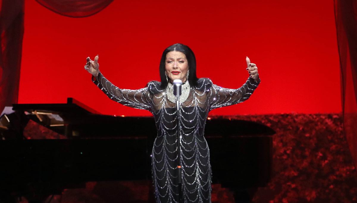 Ζ.Σαπουντζάκη: Εμφανίστηκε για πρώτη φορά δημόσια μετά το πρόβλημα της υγείας της