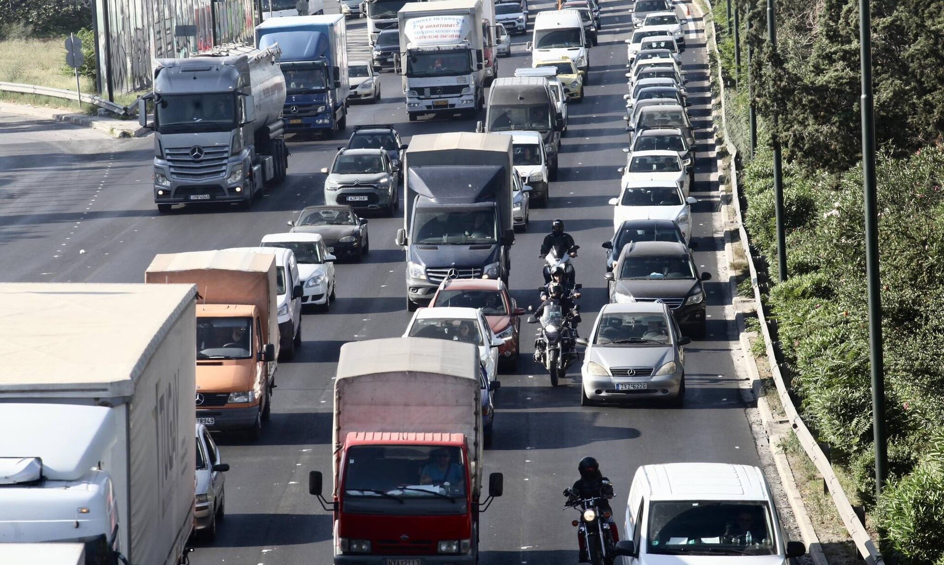 Στο «κόκκινο» η κίνηση στους δρόμους της Αττικής – Πού υπάρχει μποτιλιάρισμα (χάρτης)