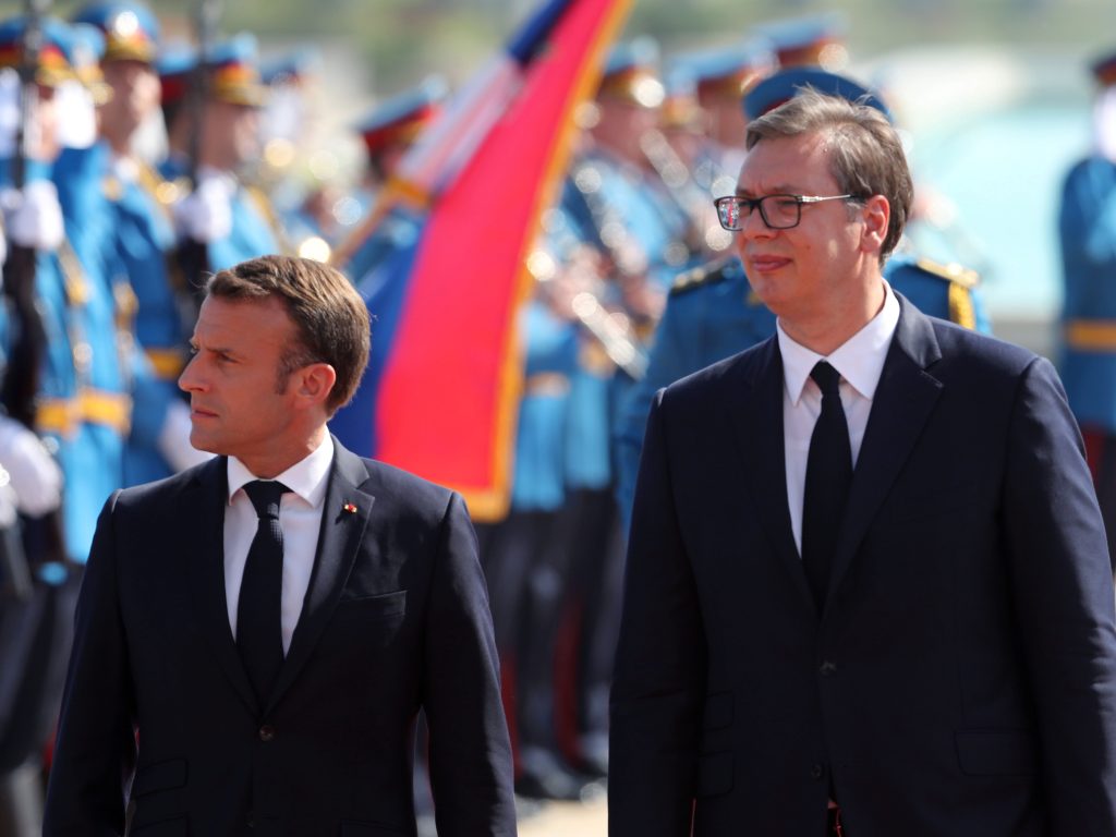Παρίσι: Συναντήθηκαν Ε.Μακρόν και Α.Βούτσιτς – Rafale και πυρηνικοί αντιδραστήρες στο επίκεντρο