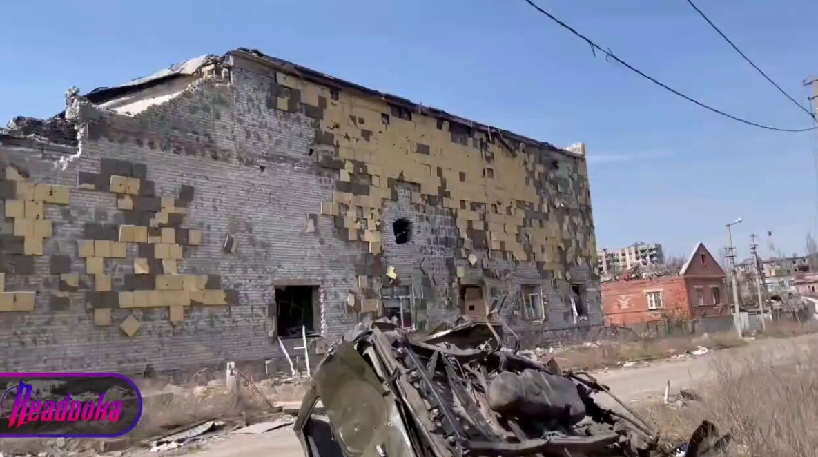 Βίντεο ντοκουμέντο: Η ρωσική Αεροπορία «ισοπεδώνει» το Τσάσιβ Γιαρ