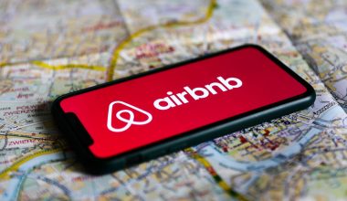 Airbnb: Αυτές είναι οι αλλαγές που θα ισχύσουν από τον Ιούνιο