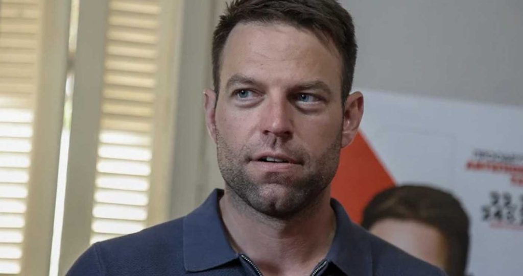 Σ.Κασσελάκης σε Ν.Ευαγγελάτο που ρωτά για τα οικονομικά του: «Δεν είσαι λογιστής μου, δεν πρόκειται να απαντήσω»