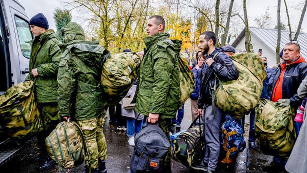 Πολωνία: «Θα στείλουμε χιλιάδες Ουκρανούς πρόσφυγες πίσω να πολεμήσουν»