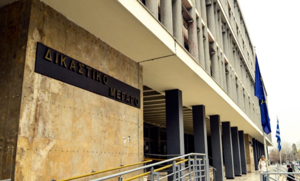 Θεσσαλονίκη: Δίκη για οπαδικό επεισόδιο με κατηγορούμενο φυλακισμένο για τη δολοφονία του Άλκη Καμπανού