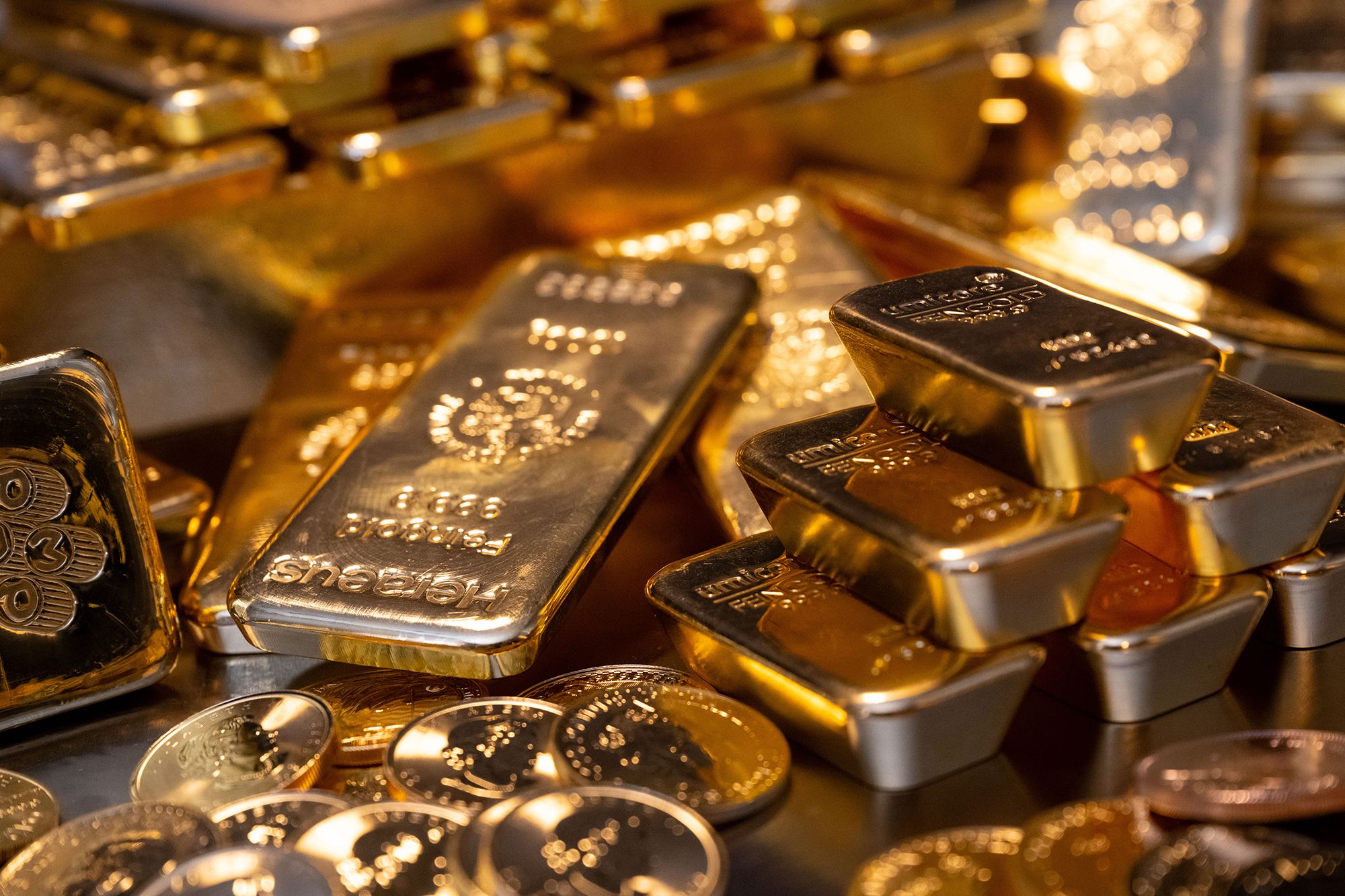 Πρωτοφανής εκτόξευση των τιμών στο χρυσό και το ασήμι προκαλεί γενική ανησυχία