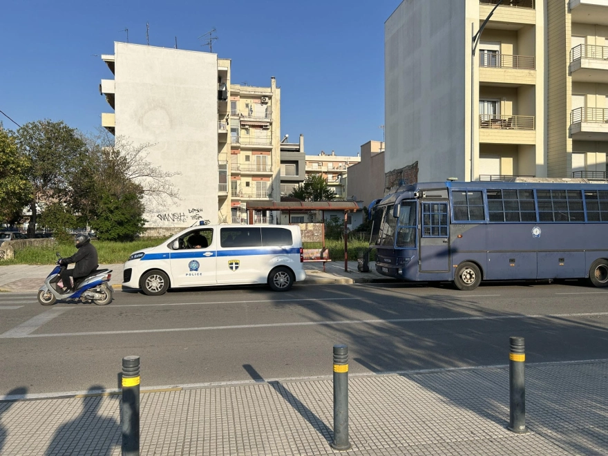 Επιχείρηση από την ΕΛ.ΑΣ. για την εκκένωση κατάληψης στο κτήριο της παλαιάς Νομικής στο Δημοκρίτειο Πανεπιστήμιο