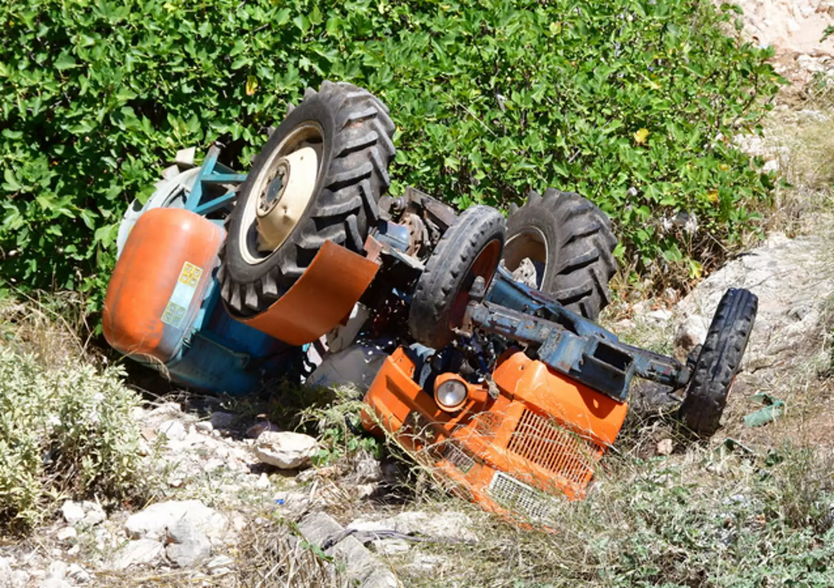 Ηράκλειο: Κατέληξε ο 61χρονος που είχε καταπλακωθεί από το τρακτέρ του