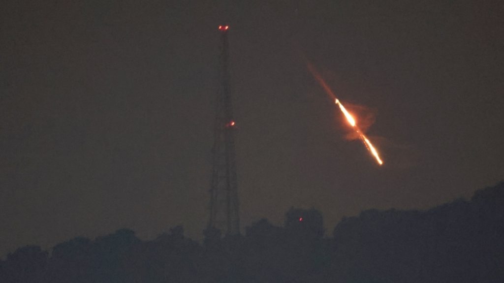 Ισραηλινός Στρατός: «Το Ιράν εξαπέλυσε 350 drones και δεκάδες πυραύλους με 60 τόνους εκρηκτικών»