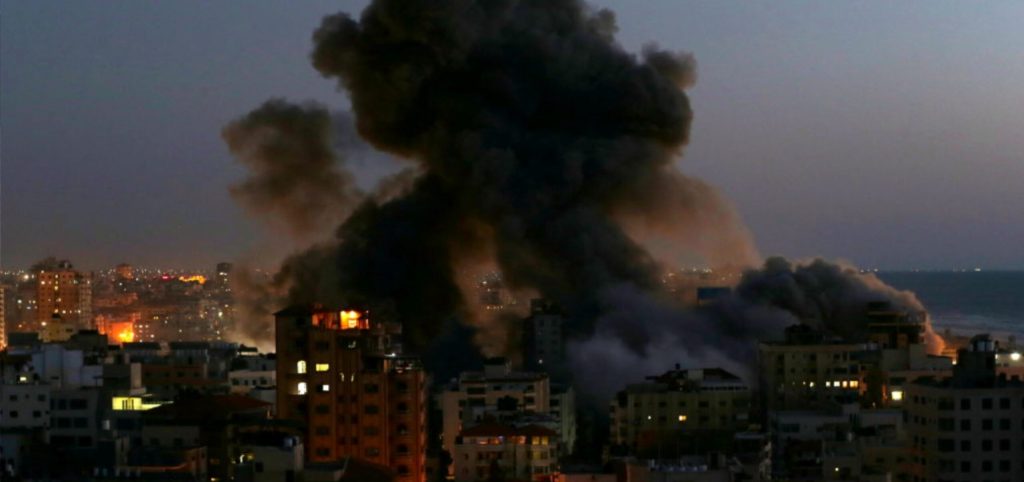 IDF: Βίντεο από κτύπημα ιρανικού πυραύλου στην βάση Nebatim