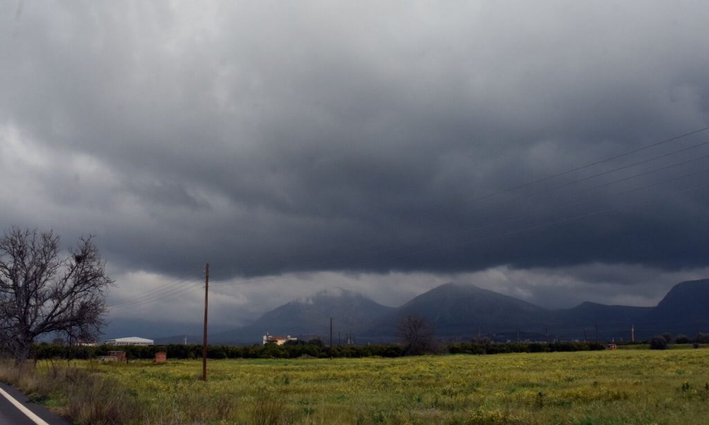 Με νεφώσεις και τοπικές βροχές το αυριανό «σκηνικό» του καιρού – Η πρόγνωση της ΕΜΥ
