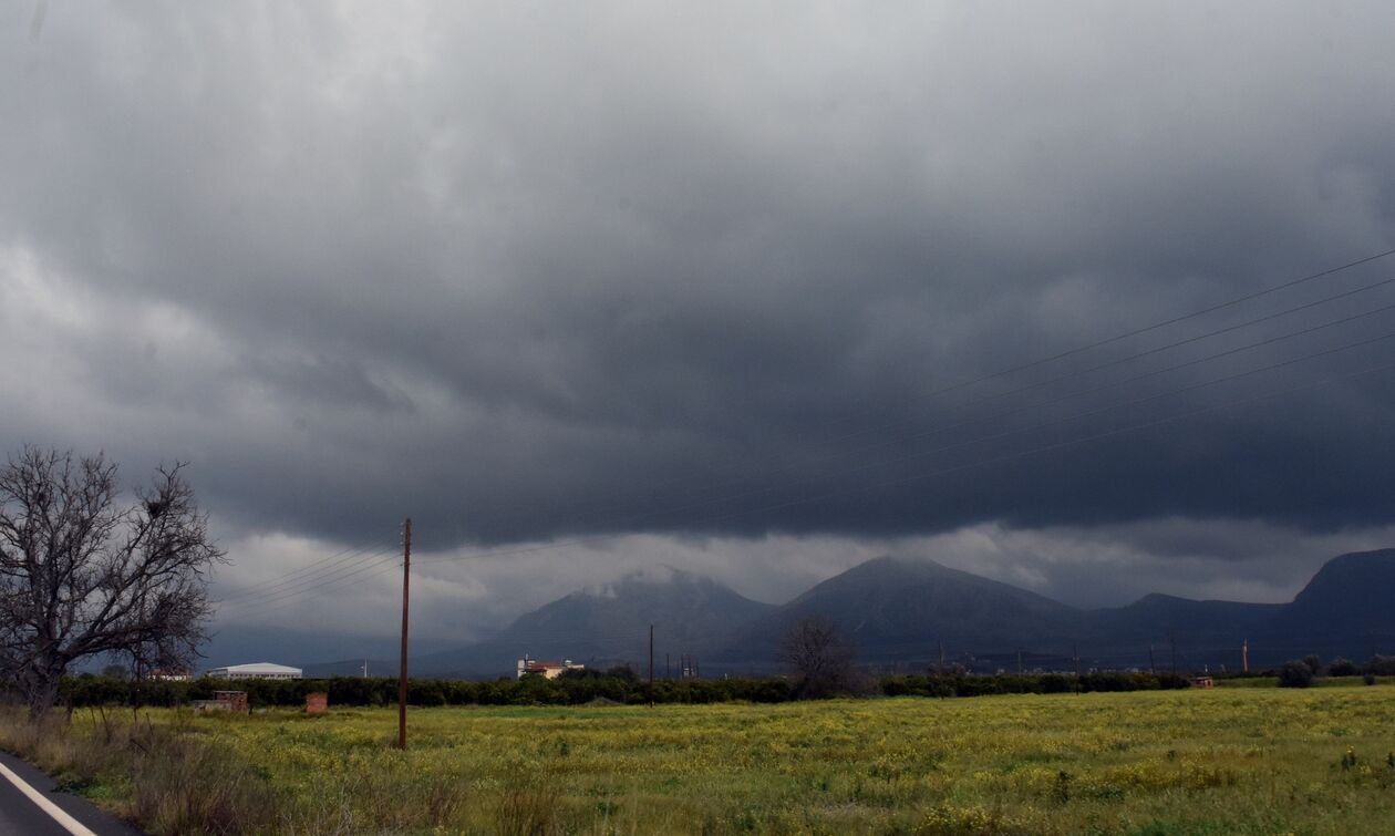 Με νεφώσεις και τοπικές βροχές το αυριανό «σκηνικό» του καιρού – Η πρόγνωση της ΕΜΥ