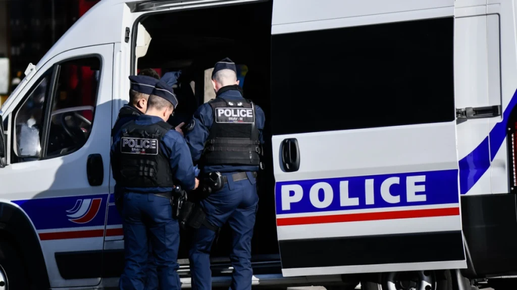 H Γαλλία ενισχύει τα μέτρα ασφαλείας σε εβραϊκούς χώρους λατρείας