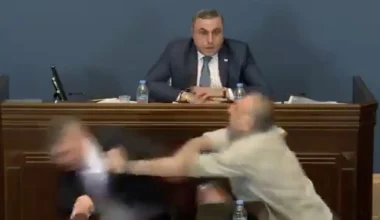 Γεωργία: Άγριο ξύλο μεταξύ βουλευτών στο κοινοβούλιο (βίντεο)