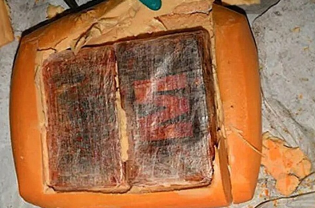 Βρετανοί αστυνομικοί εντόπισαν 216 κιλά κοκαΐνης μέσα σε τυρί 