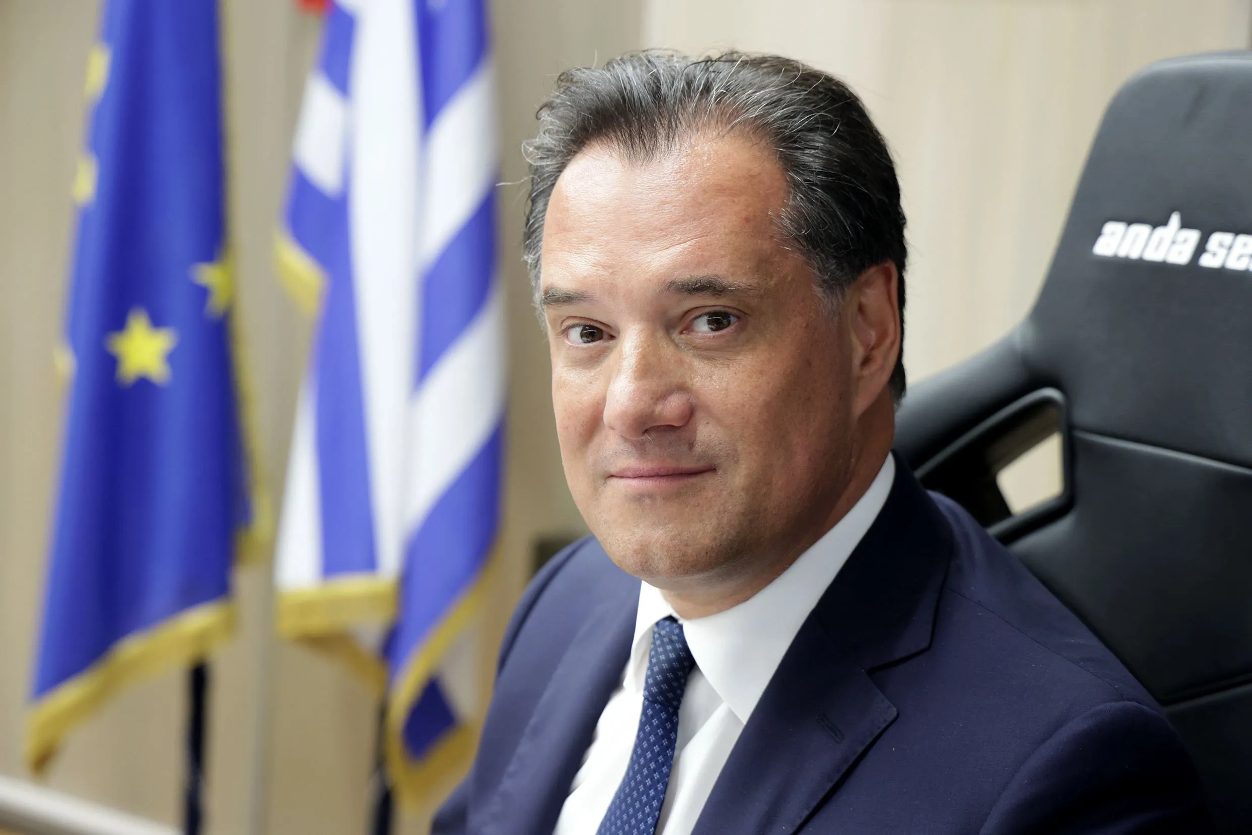 Α.Γεωργιάδης: «Ο Σπύρος Καρανικόλας μπήκε στο ευρωψηφοδέλτιο επειδή έβαλε πλάτη για την Novartis»! (βίντεο)