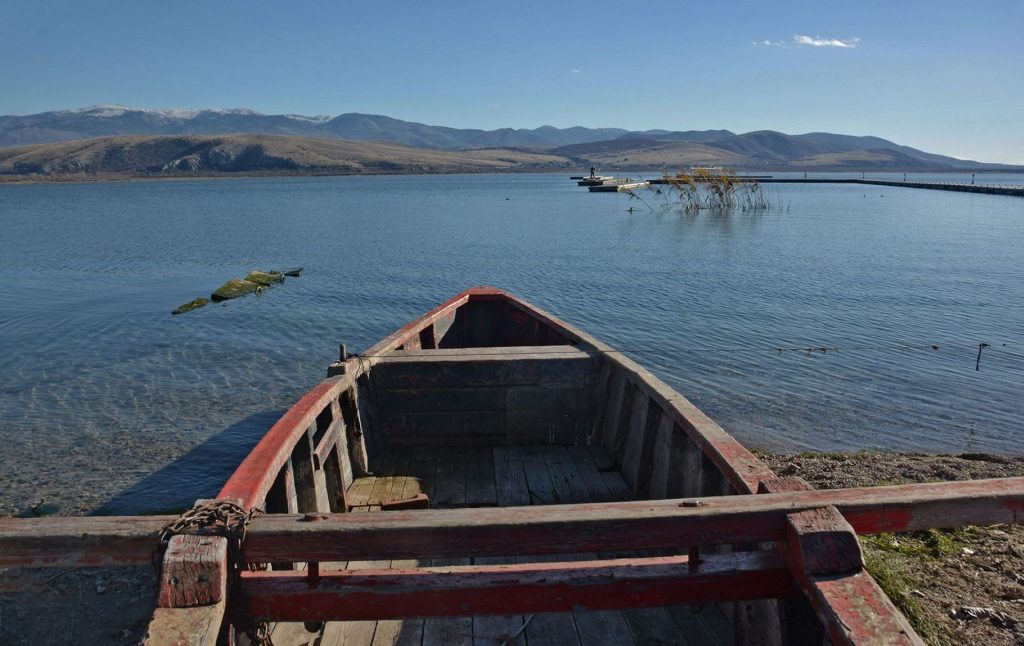 Φλώρινα: Απαγορεύεται το ψάρεμα σε όλες τις λίμνες και τα ποτάμια