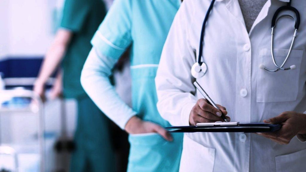 Προσφυγή νοσοκομειακών γιατρών στο ΣτΕ κατά των απογευματινών χειρουργείων – «Συνεχίζουμε τον αγώνα»