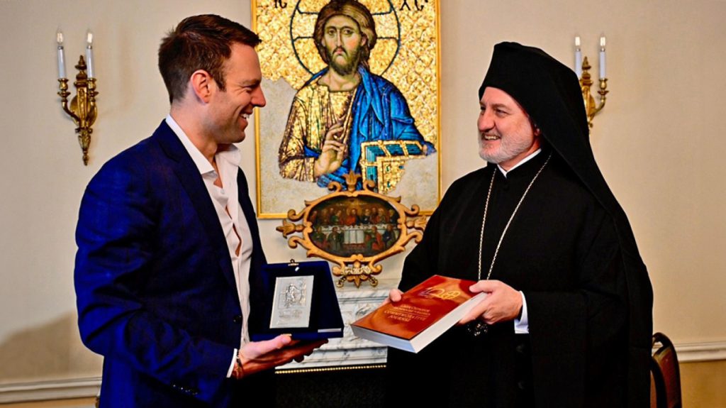 Σ.Κασσελάκης: «Ζεσταίνει την καρδιά μου να ξέρω ότι έχω δεσμό με έναν πρόσφατο άγιο»