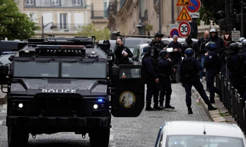 Παρίσι: Συνελήφθη ο άντρας που απειλούσε να ανατιναχθεί στο ιρανικό προξενείο (upd)