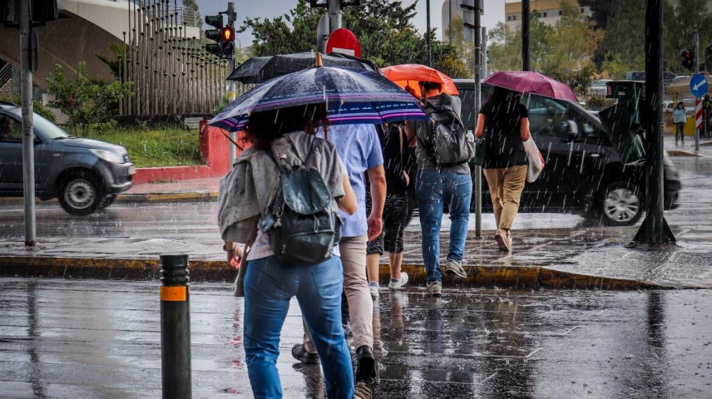 Κακοκαιρία: Πότε ξεκινούν βροχές και καταιγίδες – Πώς επηρεάζεται η Αττική 