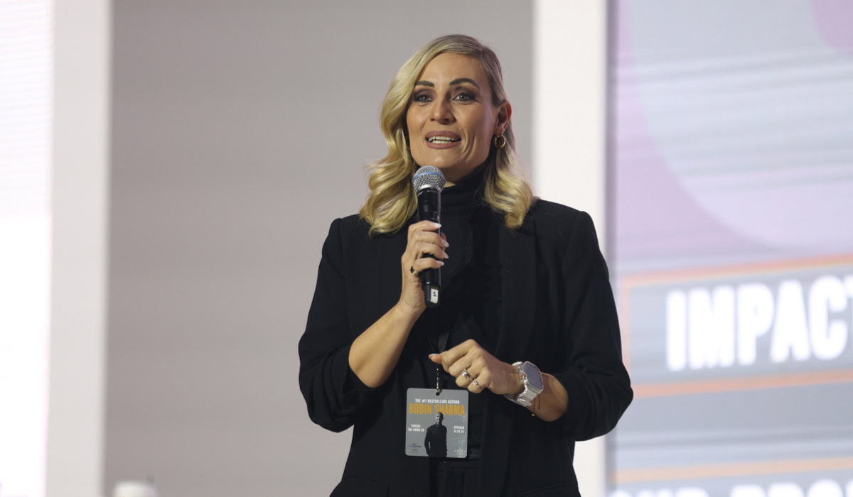 Βίντεο: Η υποψήφια ευρωβουλευτής της ΝΔ Ελεωνόρα Μελέτη μετά τις «πού…ες» καταπίνει και «χόρτο» στα coffe bar του Άμστερνταμ!