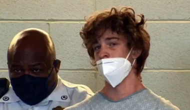 ΗΠΑ: 22χρονος έπνιξε τον πατέρα του σε «εξορκισμό τύπου βάπτισης» – Πίστευε ότι είχε καταληφθεί από δαίμονα 